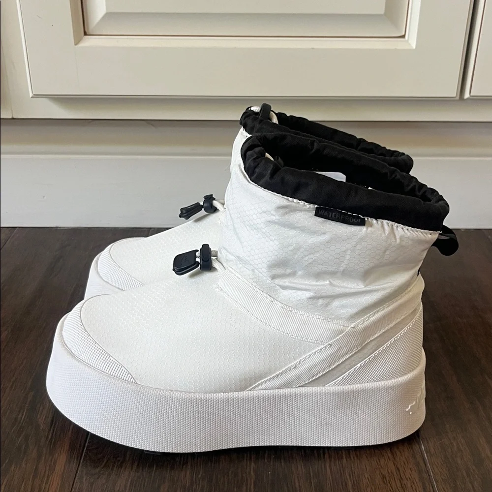 NWT Baffin Tornio Waterproof Boots